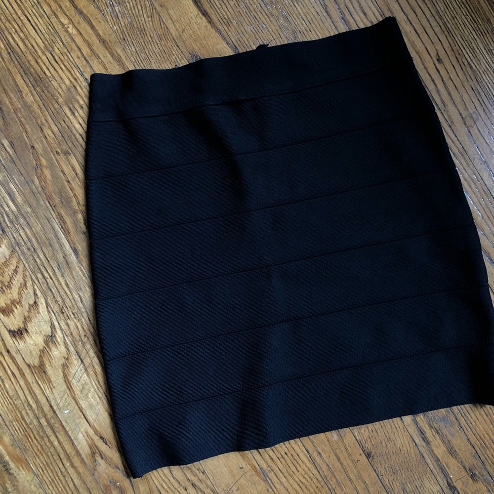 Bebe black, bandage skirt